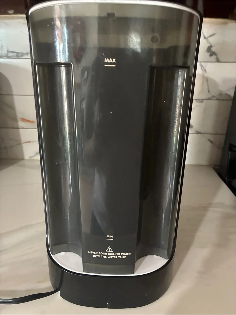 Baby Brezza White Automatic Formula Dispenser - One-Touch Powder Delivery